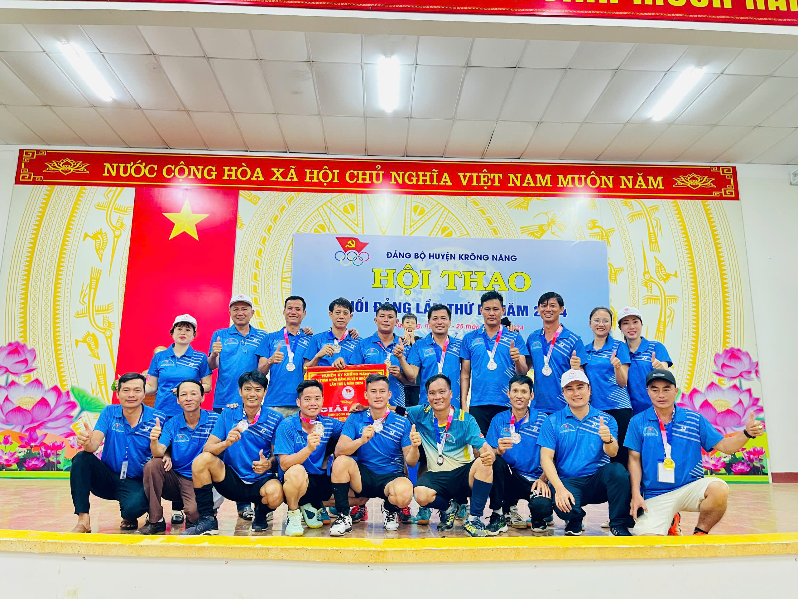 lưu niem họi thao 2